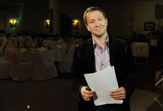 Artist Fund holds charity event