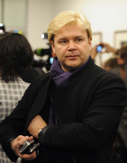 Artist Fund holds charity event