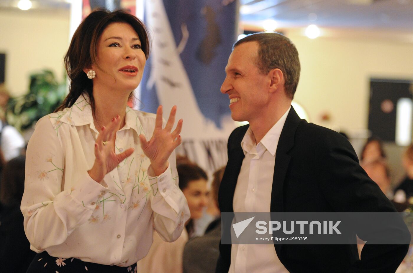 Artist Fund holds charity event