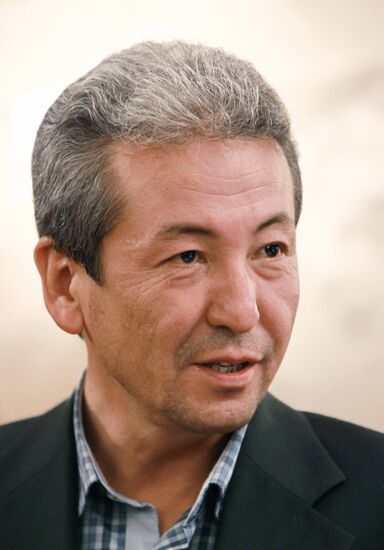 Presidential election campaign in Kyrgystan