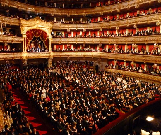 Historic Bolshoi Theatre reopens