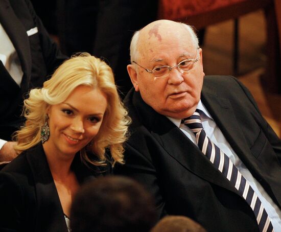 Bolshoi Theater reopens after six-year reconstruction