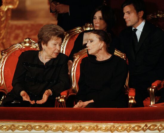 Bolshoi Theater reopens after six-year reconstruction