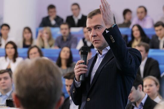 Dmitry Medvedev meets with young scientists and entrepreneurs