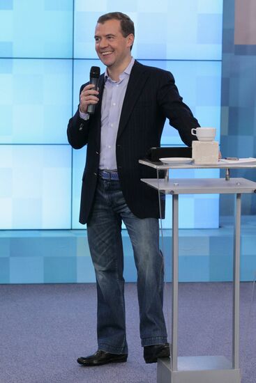 Dmitry Medvedev meets with young scientists and entrepreneurs