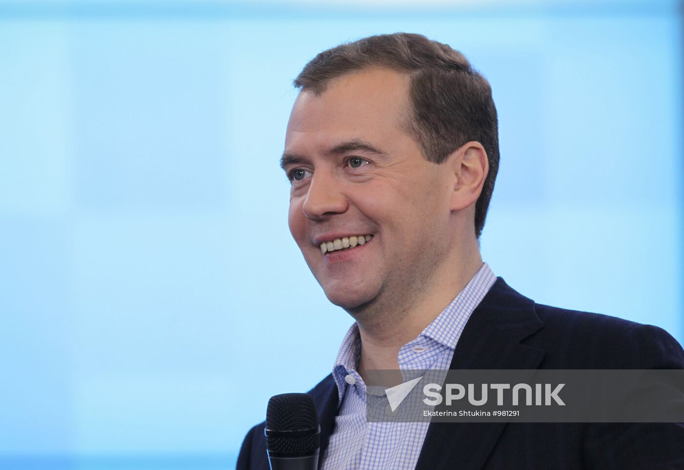Dmitry Medvedev meets with young scientists and entrepreneurs