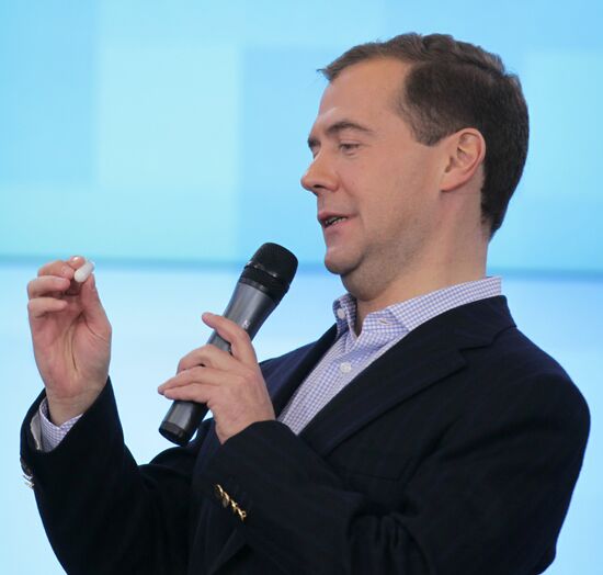 Dmitry Medvedev meets with young scientists and entrepreneurs