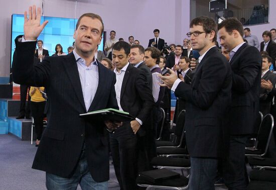 Dmitry Medvedev meets with young researchers and entrepreneurs