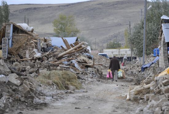 Quake aftermath in Turkey's Van province