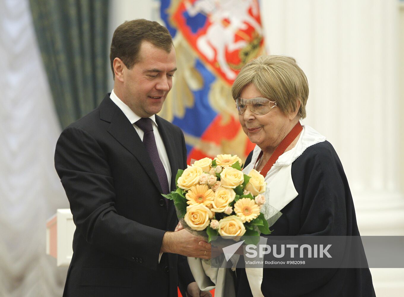 Dmitry Medvedev presents state awards for arts and culture