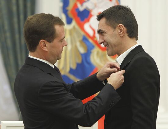 Dmitry Medvedev presents state awards for arts and culture