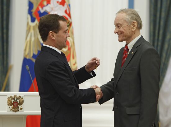 Dmitry Medvedev presents state awards for arts and culture