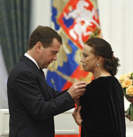 Dmitry Medvedev presents state awards for arts and culture