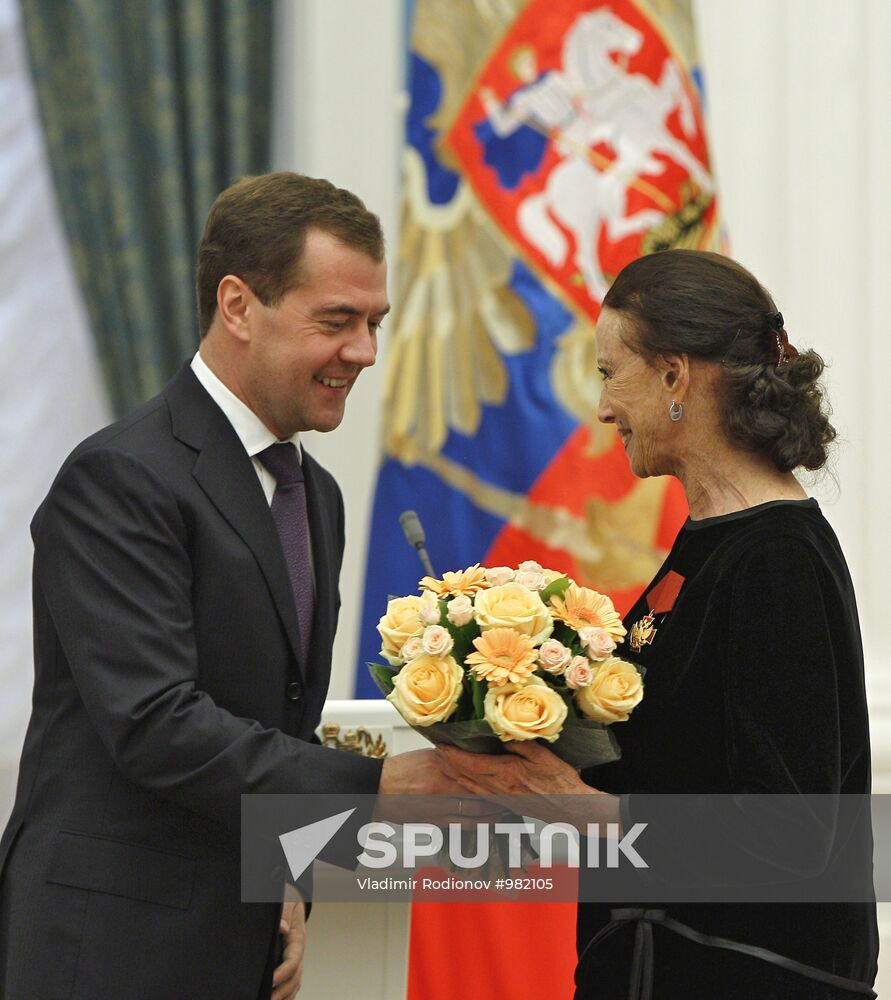 Dmitry Medvedev presents state awards for arts and culture