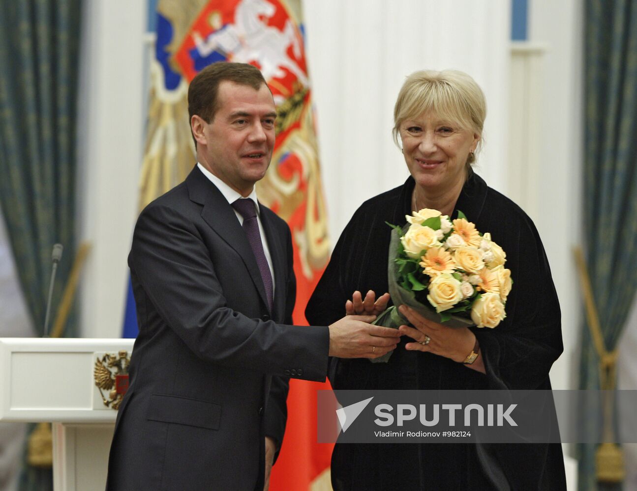 Dmitry Medvedev presents state awards for arts and culture