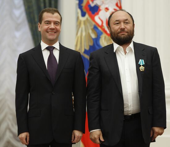 Dmitry Medvedev presents state awards for arts and culture