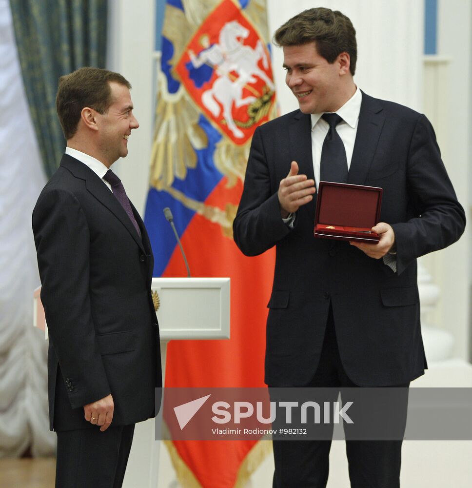 Dmitry Medvedev presents state awards for arts and culture