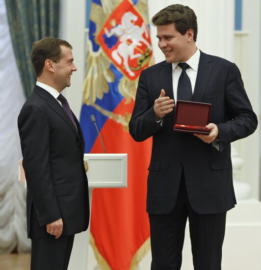 Dmitry Medvedev presents state awards for arts and culture