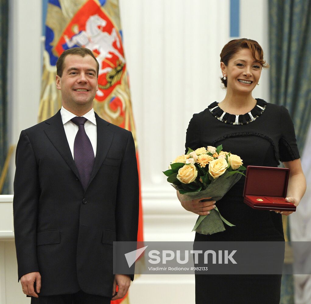 Dmitry Medvedev presents state awards for arts and culture