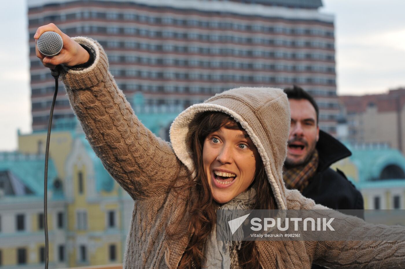 Singer Isabelle Geffroy (ZAZ) gives news conference