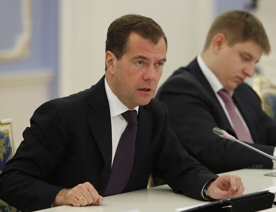 Dmitry Medvedev chairs meeting on transport issues