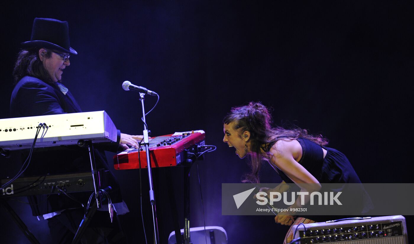 ZAZ performs in Moscow