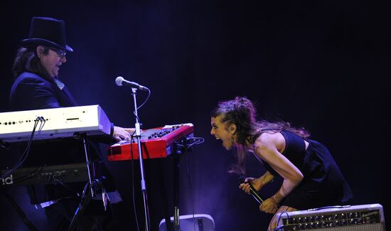 ZAZ performs in Moscow