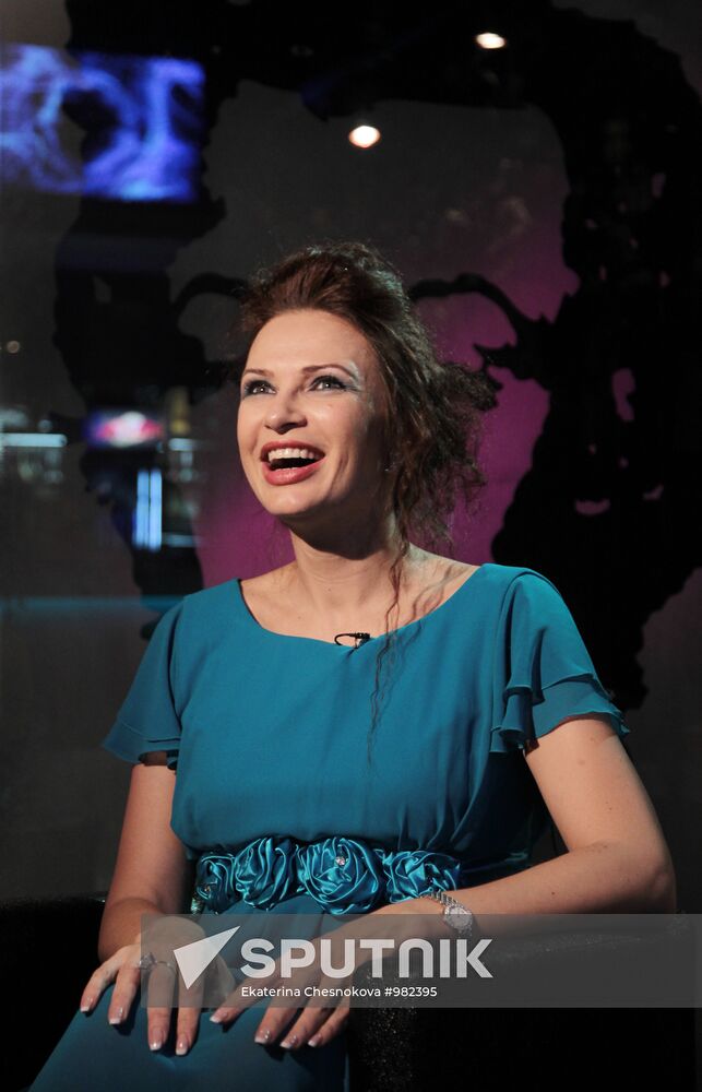 Gordon's "Brotherl Lights" premiere in Moscow