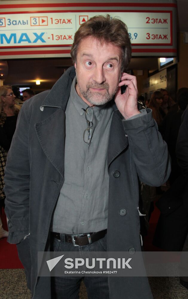 Gordon's "Brotherl Lights" premiere in Moscow