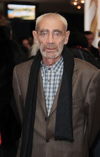 Gordon's "Brothel Lights" premiere in Moscow