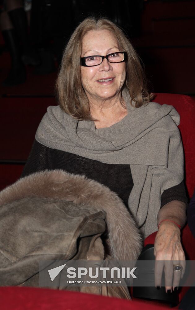 Gordon's "Brothel Lights" premiere in Moscow