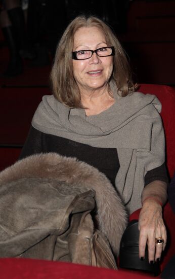 Gordon's "Brothel Lights" premiere in Moscow