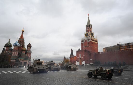 Rehearsal of march on 70th anniversary of 7 November 1941 parade