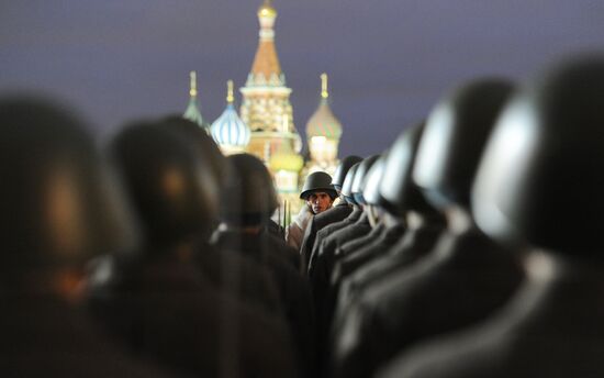 Rehearsal of march on 70th anniversary of 7 November 1941 parade