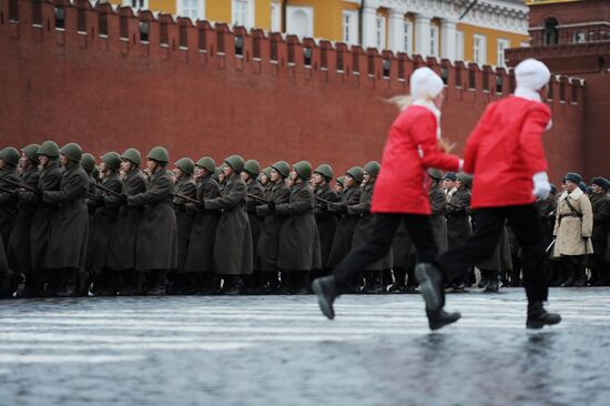 Rehearsal of march on 70th anniversary of 7 November 1941 parade