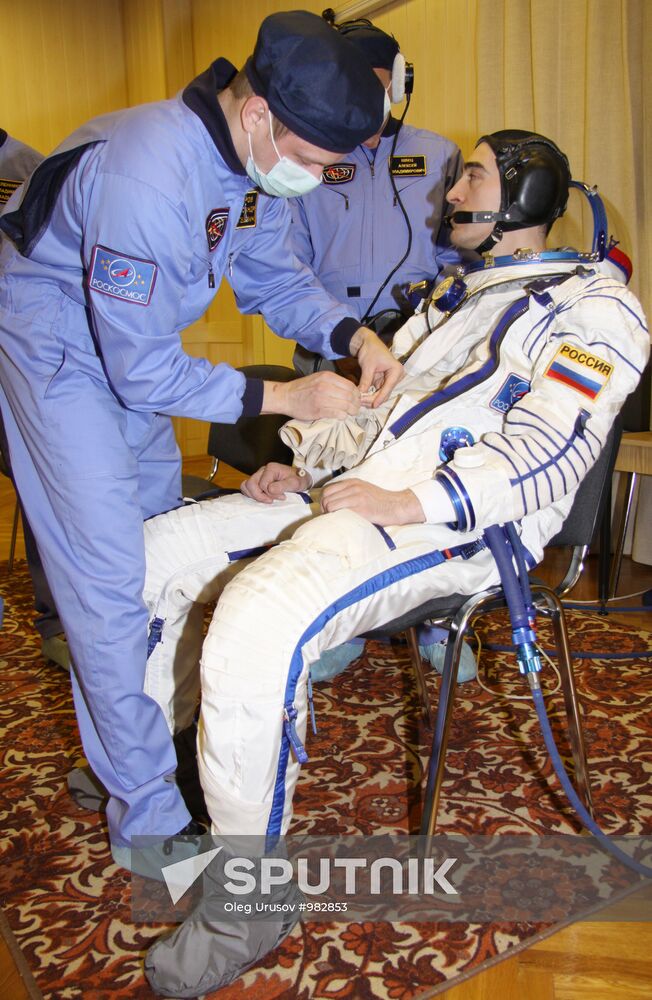 First training of Soyuz TMA-22 crew at Baikonur