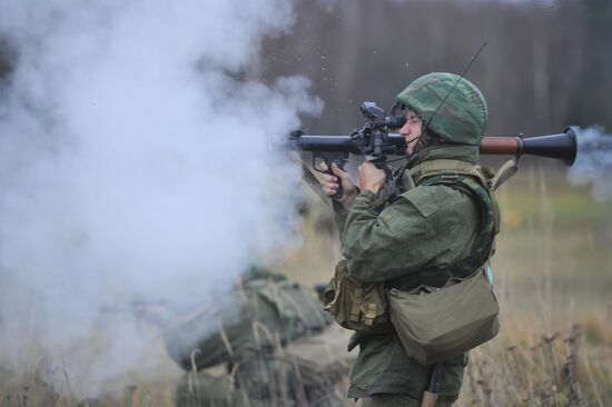 Firing exercises by 4th tank brigade reconnaissance company WMD