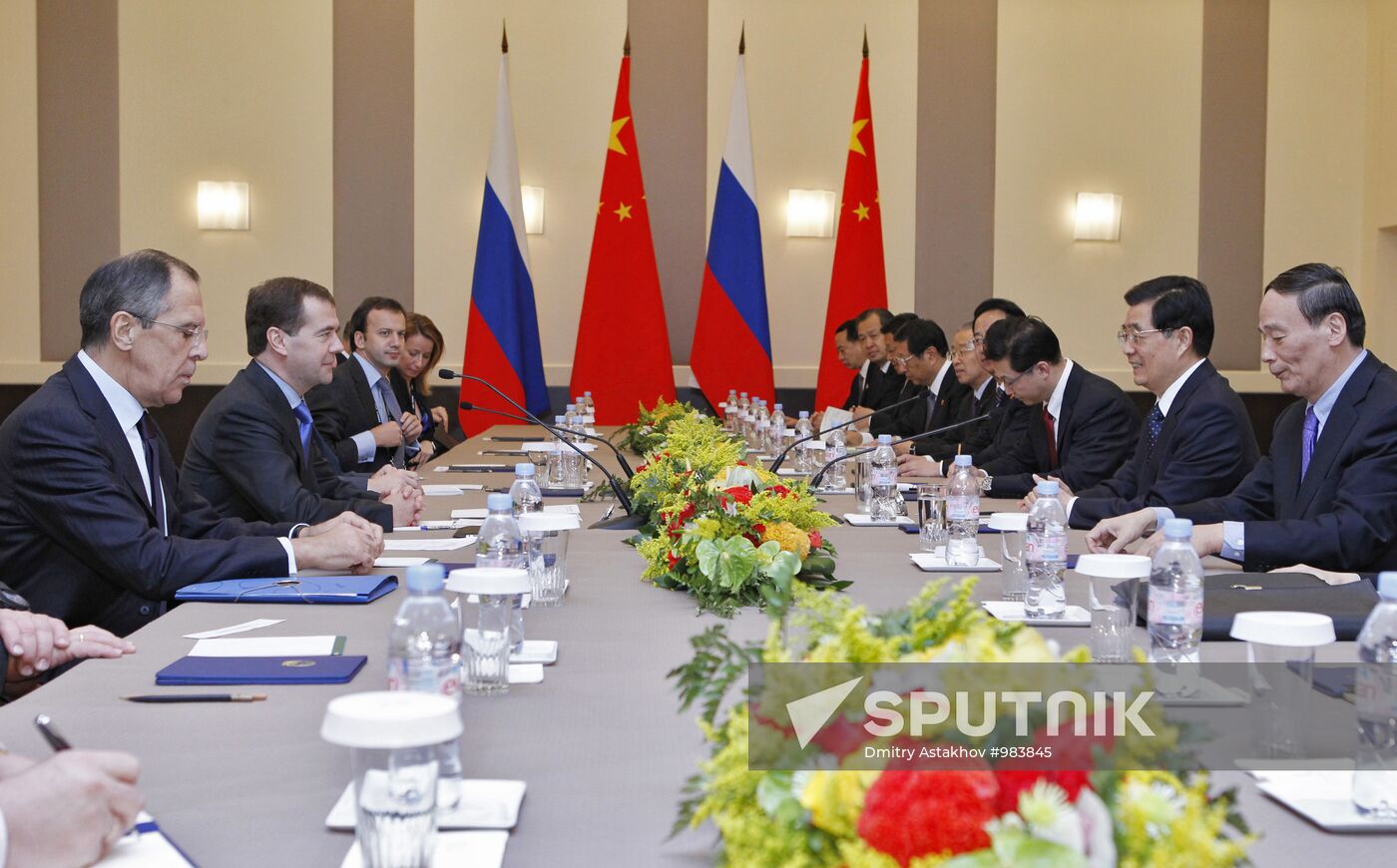 Dmitry Medvedev takes part in G20 summit