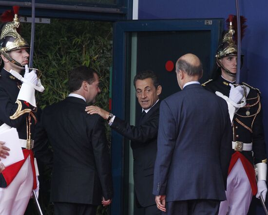 Dmitry Medvedev at G20 summit in Cannes