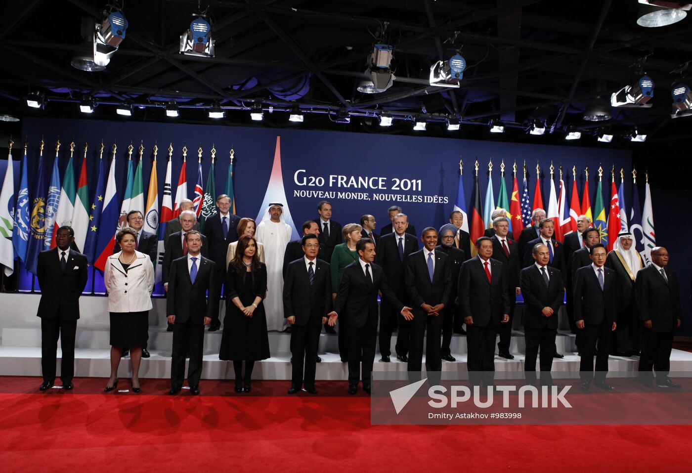 Dmitry Medvedev takes part in G20 summit, Cannes