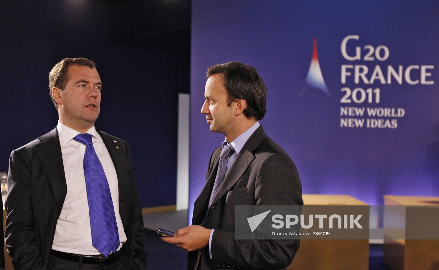 Dmitry Medvedev takes part in G20 summit, Cannes