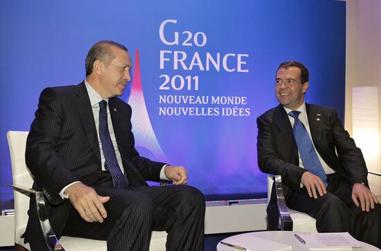 Dmitry Medvedev takes part in G20 summit, Cannes