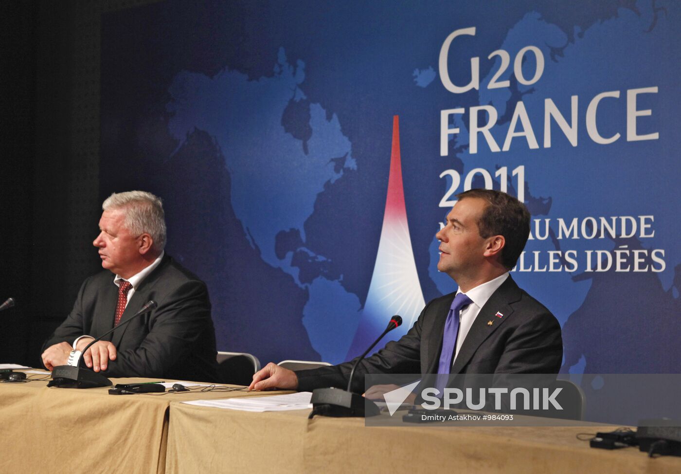 Dmitri Medvedev takes part in G20 summit, Cannes