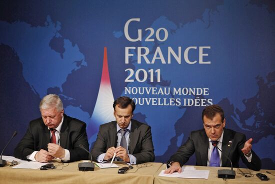 Dmitri Medvedev takes part in G20 summit, Cannes