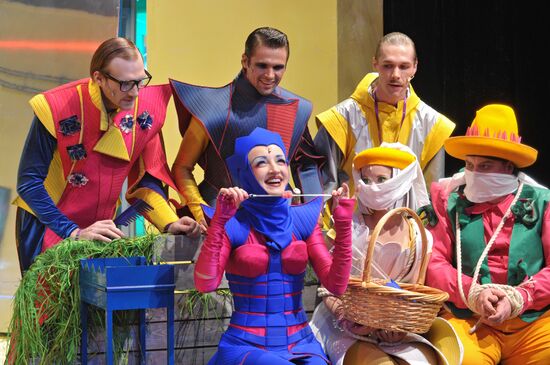 Play rehearsal Snow White and the Seven Dwarfs at Chekhov MAT