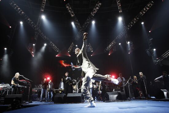 Concert marks Leningrad Rock Club's 30th birthday