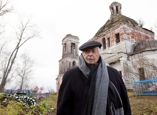 Yury Lyubimov visits Danilov, Yaroslavl Region