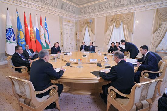 Vladimir Putin on working trip to North Western Federal District