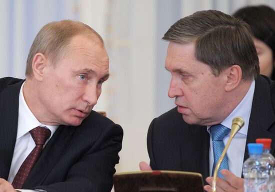 Vladimir Putin on working trip to North Western Federal District