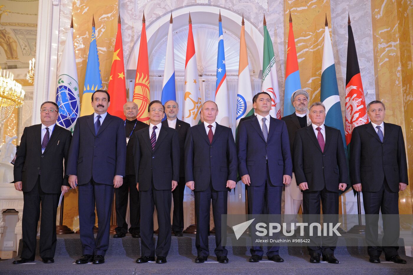 Vladimir Putin on working trip to North Western Federal District